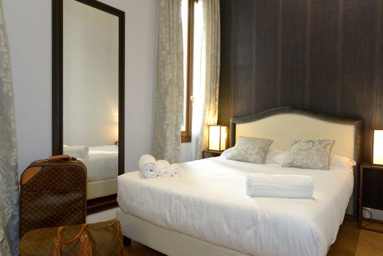 Bedroom 4, Residence La Fenice, Venezia