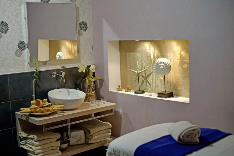 Bathroom 3, Holiday World Casamaïa Apartments Affiliated by Meliá, Málaga
