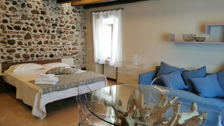 Bedroom 3, Corte San Luca Apartments, Verona