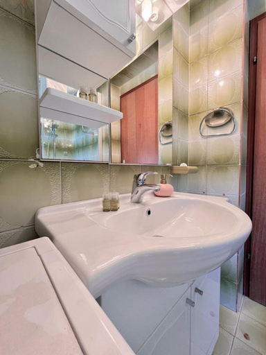 Bathroom 3, Lemon Tree Apartments, Zadar