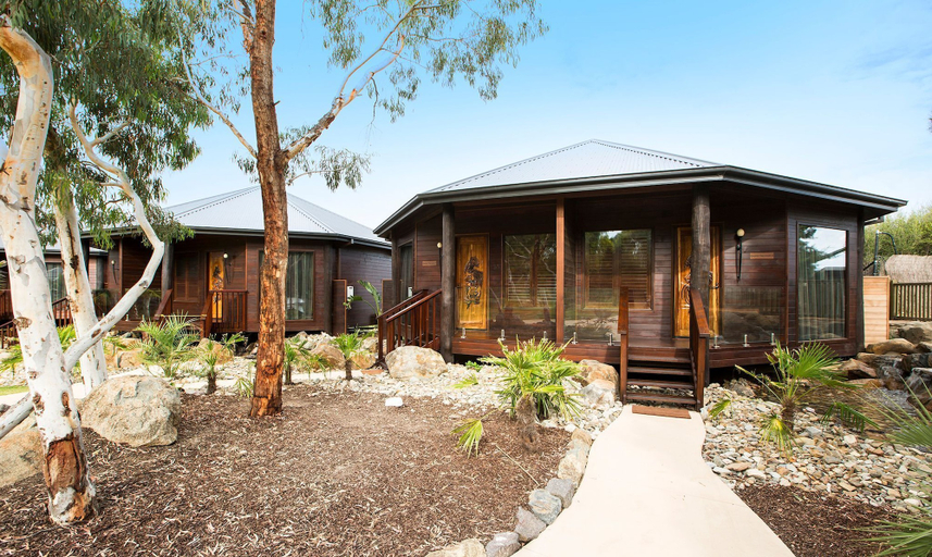Exterior & Views 2, Jamala Wildlife Lodge, Canberra