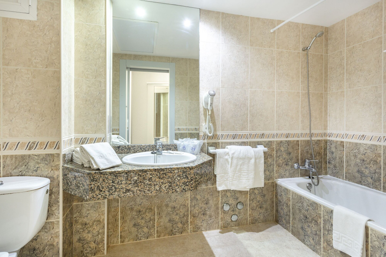 Bathroom 5, Hotel Kilimanjaro, Baleares