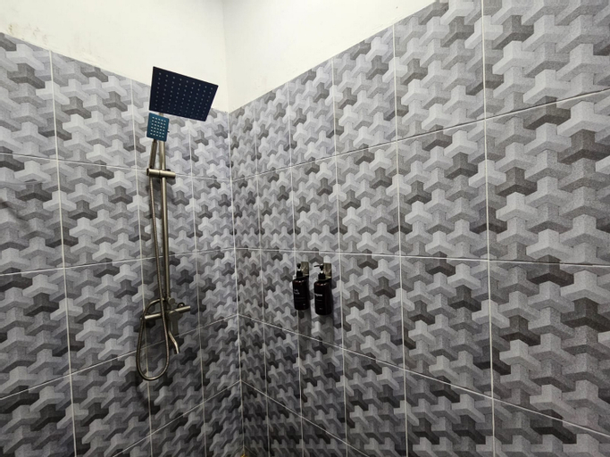 Bathroom 4
