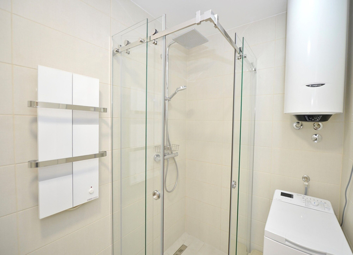 Bathroom 4, Solaris Lux Apartments
