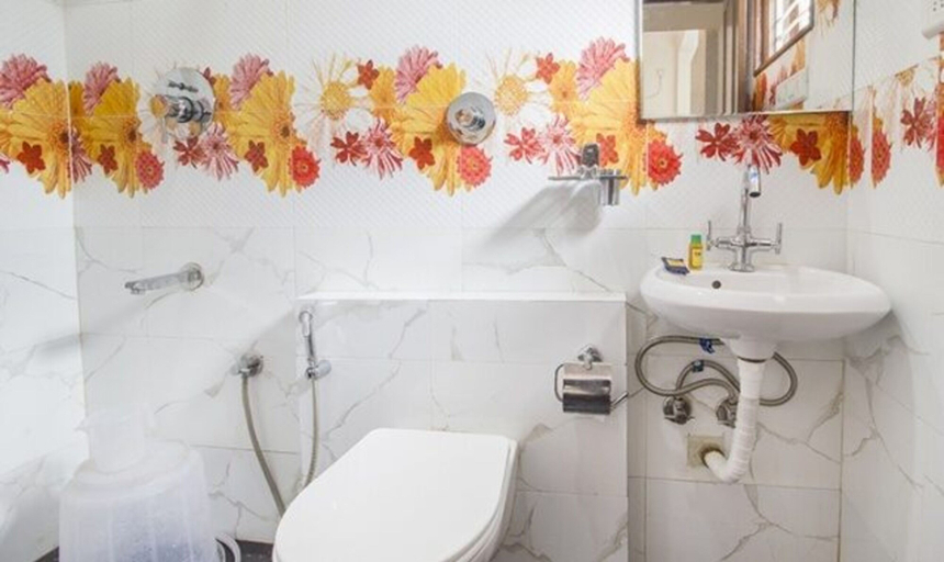 Bathroom 4, Fabhotel Crown Suites, Bangalore