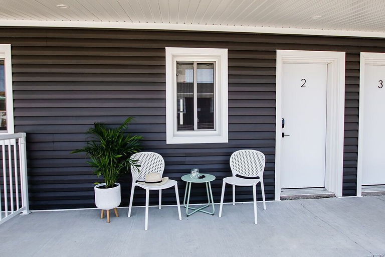 Others 3, The Kiwi Motel, Lambton