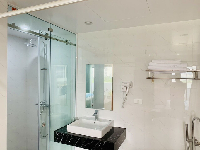Bathroom 4, Phuong Thao Hotel, Hạ Long