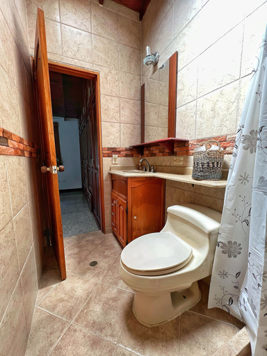 Bathroom 2, Casa Malibu, Medellín