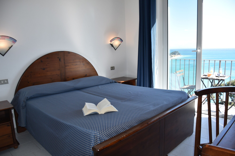 Bedroom 4, La Gioiosa, Savona