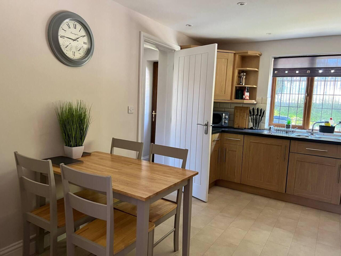 Others 5, 2-bed House - Sleeps 6 - Garden, Parking, Wifi, Lincolnshire
