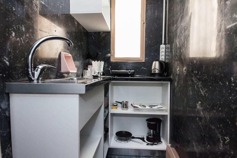 Private kitchen 2, Brand new 1 Bd Apt in Kolonaki, Attica