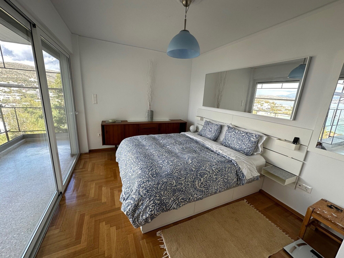Bedroom 2, Luxurious 2-bed Seaside Apartment in Saronida, Attica