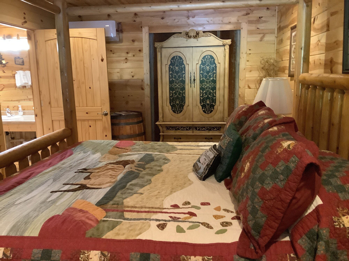 Bedroom 3, Nacoochee Valley Lodge, Habersham