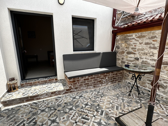 Room 3, Vasvija Pansiyon, Ayvalık