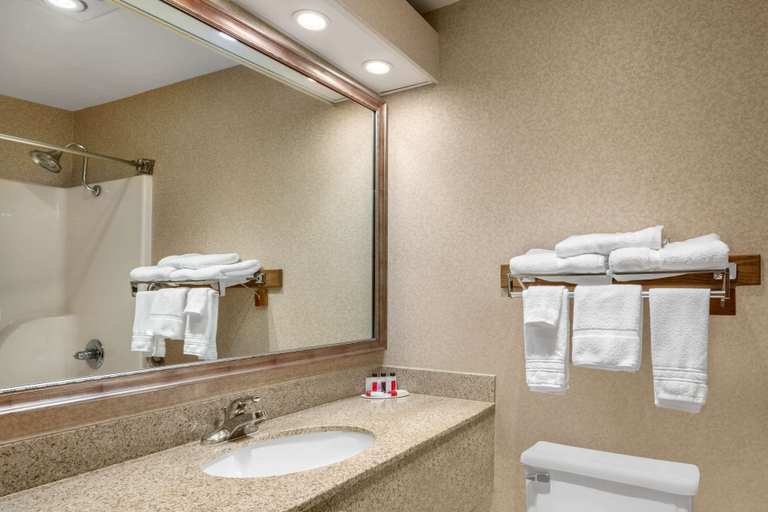 Bathroom 4, Baymont by Wyndham Salida, Chaffee