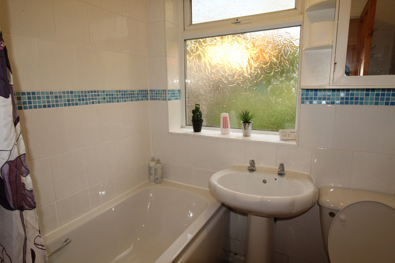 Bathroom 4, Cowsley House, Derby