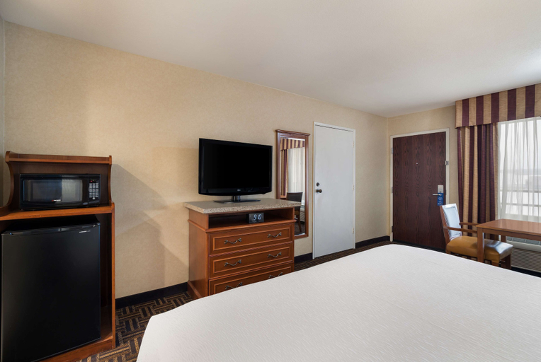 Bedroom 3, Best Western Norwalk Inn, Los Angeles