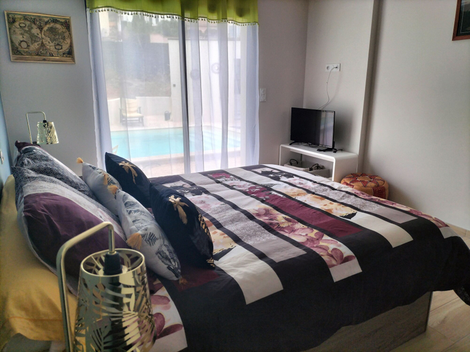 Bedroom 3, Les garrigues Ensoleillées, Aude