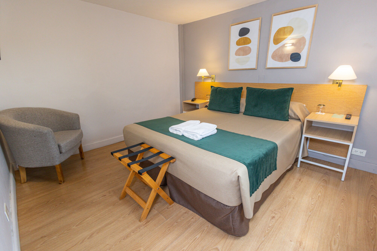Bedroom 2, Hotel Plaza Bariloche, Bariloche