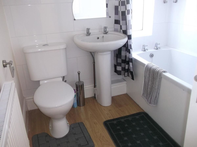 Bathroom, Staveley House, Derbyshire