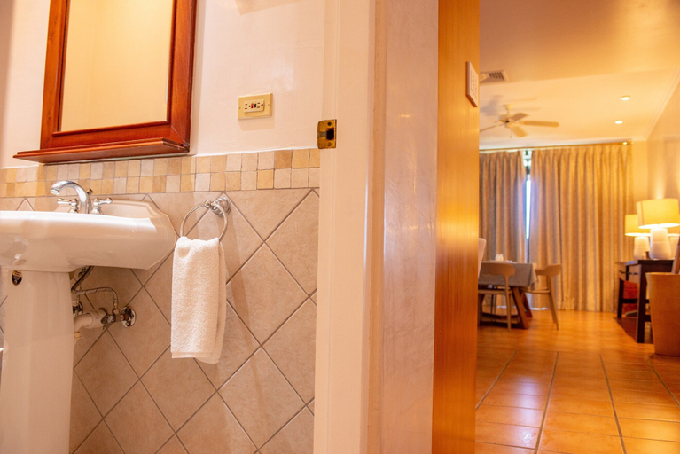 Bathroom 4, Reserva Conchal Resort - Bougainvillea Complex, Santa Cruz