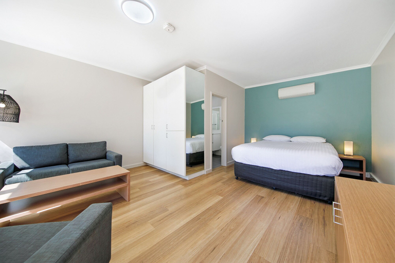 Bedroom 4, Discovery Resorts – Wilpena Pound, Unincorp. Flinders Ranges