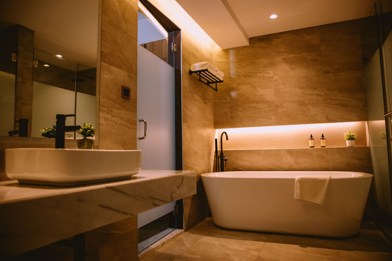 Bathroom 5, The Maximilian Hotel, Cauayan City