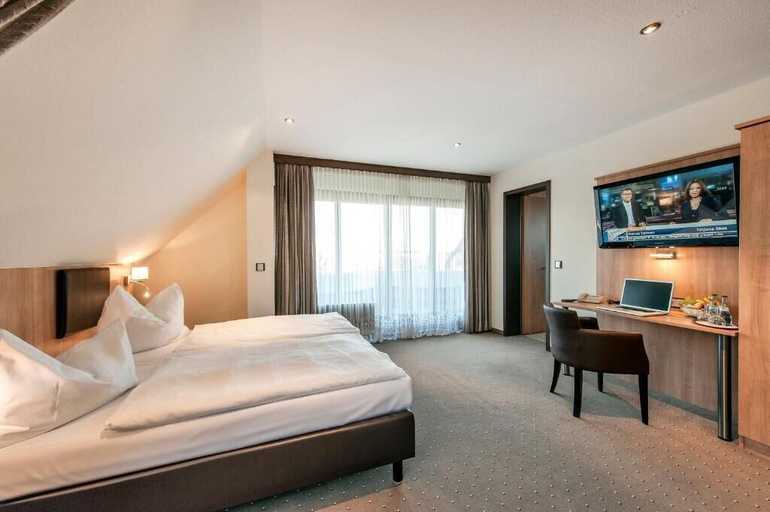 Bedroom 4, Garni Hotel Schumacher, Esslingen