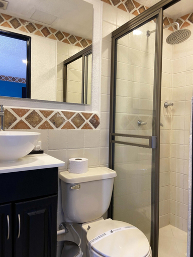 Bathroom 3, Casa Santafe - Coliving Hotel, Medellín
