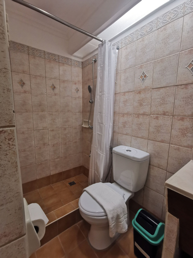 Bathroom 9