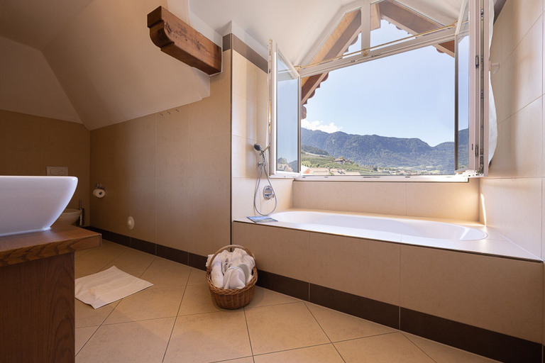 Bathroom 4, Hotel Finkennest, Bolzano