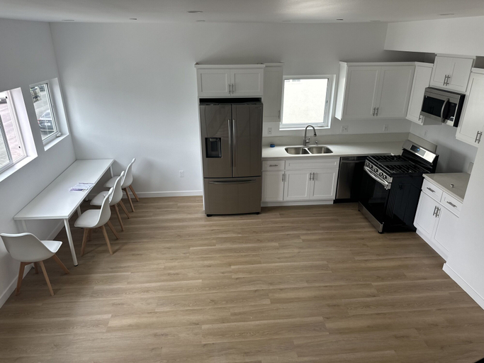 Others, RoamHub Residences, Los Angeles
