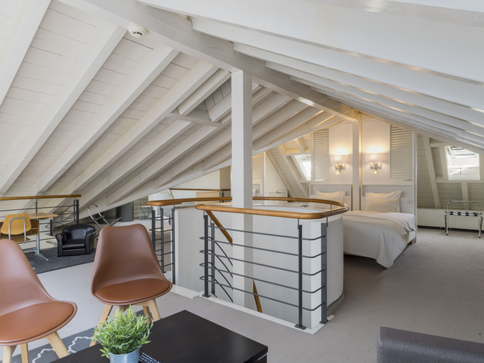 Bedroom 3, L'HÔTEL by Hostellerie du Château, Nyon