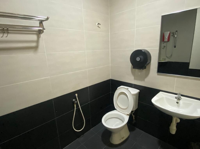 Bathroom 5, D&f BOUTIQUE HOTEL SENAWANG, Seremban