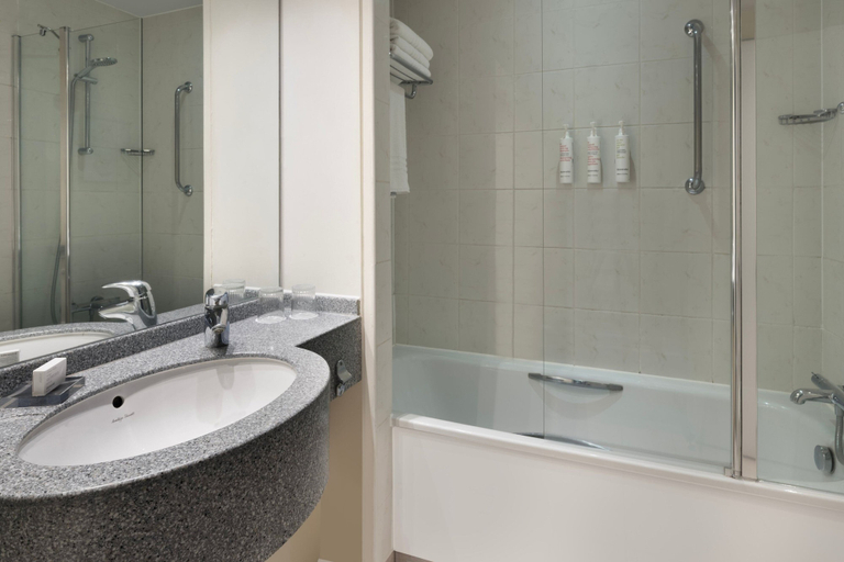 Bathroom 5, Delta Hotels by Marriott Waltham Abbey, Essex