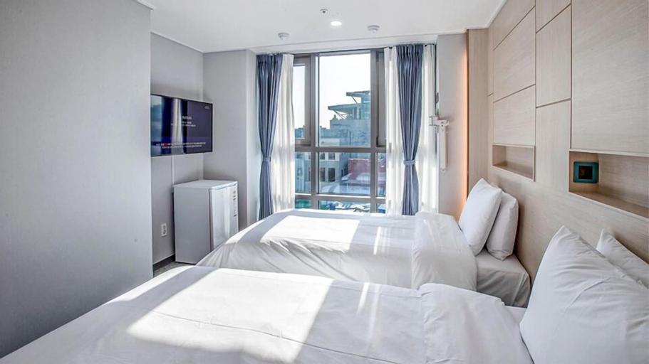 Bedroom 30