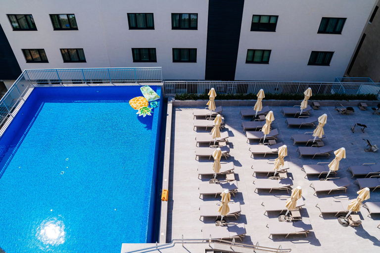 Sport & Beauty 2, Sunraf Luxe Apartments