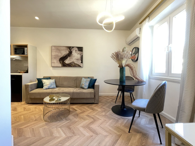 Others 5, Piazza San Rocco Apartments, Ionian Islands