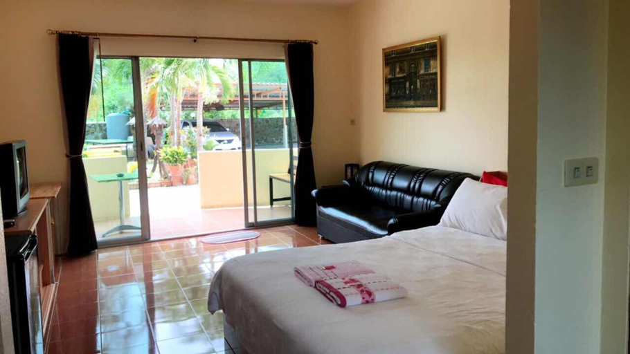 Bedroom 2, RoomQuest One Bangsaray, Sattahip