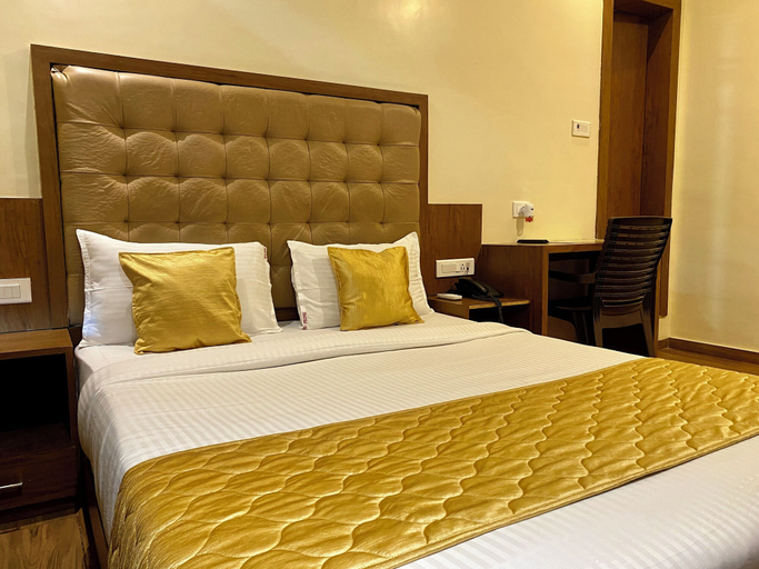 Bedroom 5, Hotel Pearls BKC Inn, Mumbai Suburban