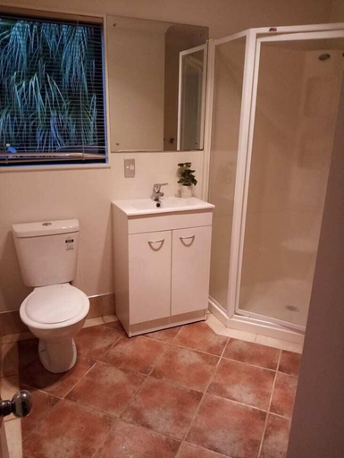 Bathroom, Gulf Harbour Guest House Apartment, Rodney
