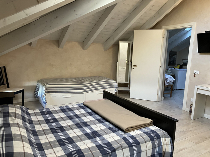 Bedroom 3, B&B La familia sul Garda, Verona