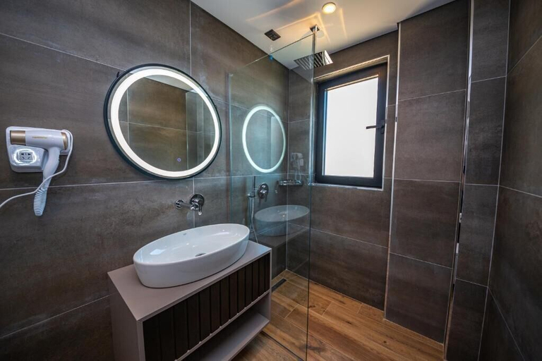 Bathroom 4, Apart-Hotel Lili2, Sarandës