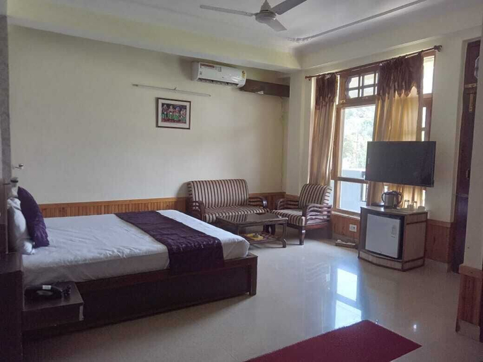 Bedroom 2, The Mahesh Regency, Shimla