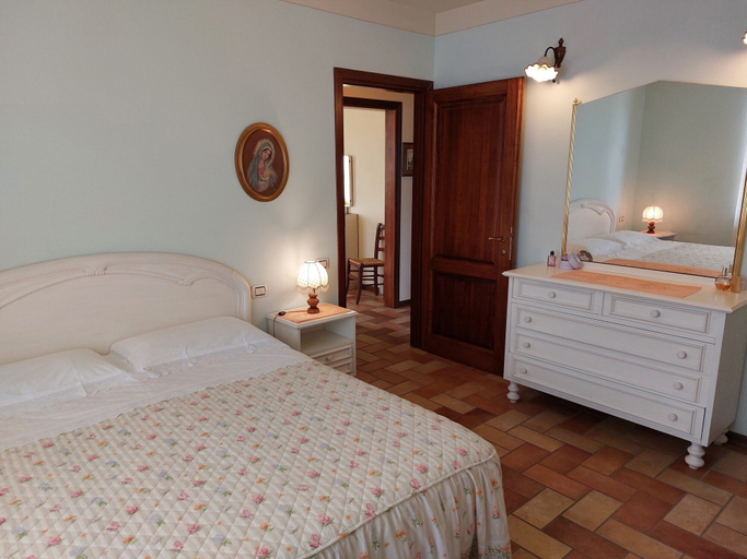 Bedroom 2, Agriturismo Corte in Poggio, Florence