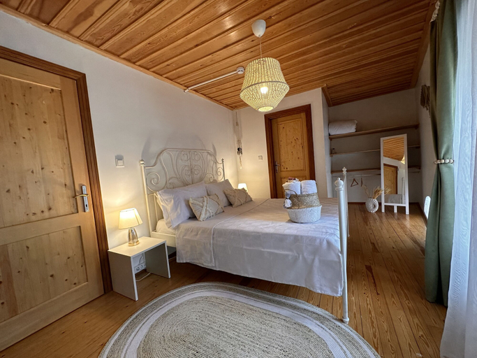 Bedroom 4, Hanole Guest House, Ayvalık