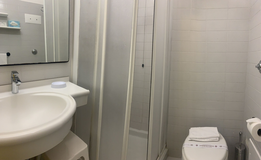 Bathroom 5, Hotel Villa Sorriso, Venezia