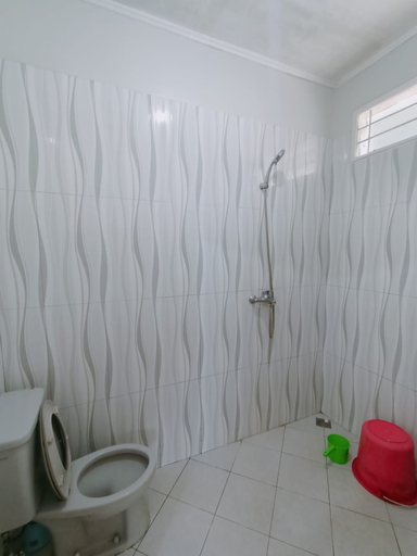 Bathroom 3, Villa Puncak resort TRULY 2 by Puncak Go Villas, Bogor