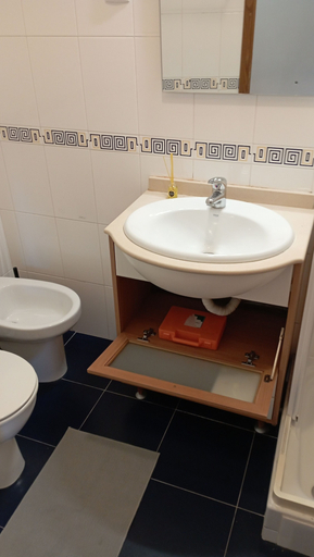 Bathroom 4, ORIENTE DNA STUDIOS VI, Loures