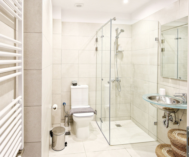 Bathroom 5, Aellō luxury apartments, Attica